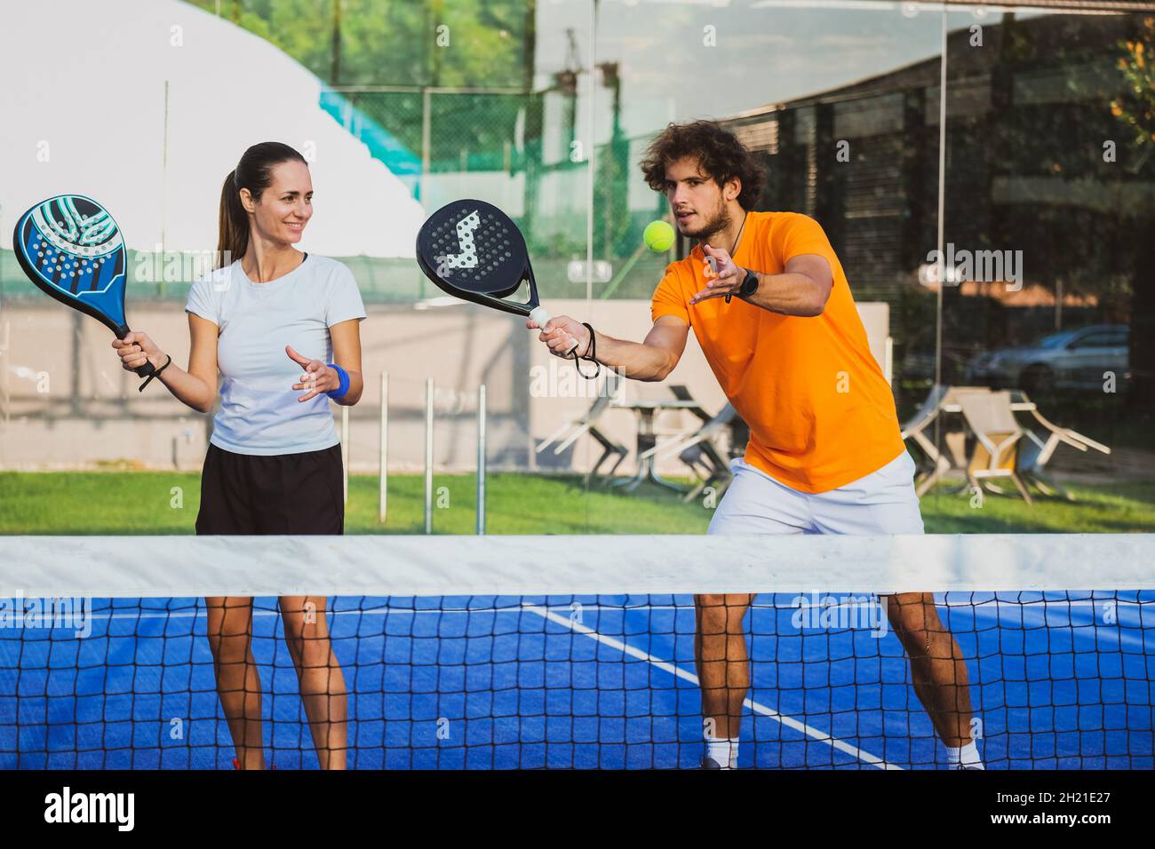Padel Lesson (1 hour)